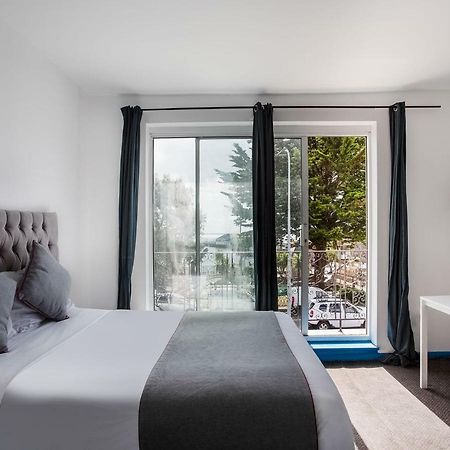 The Clacton Hotel Экстерьер фото