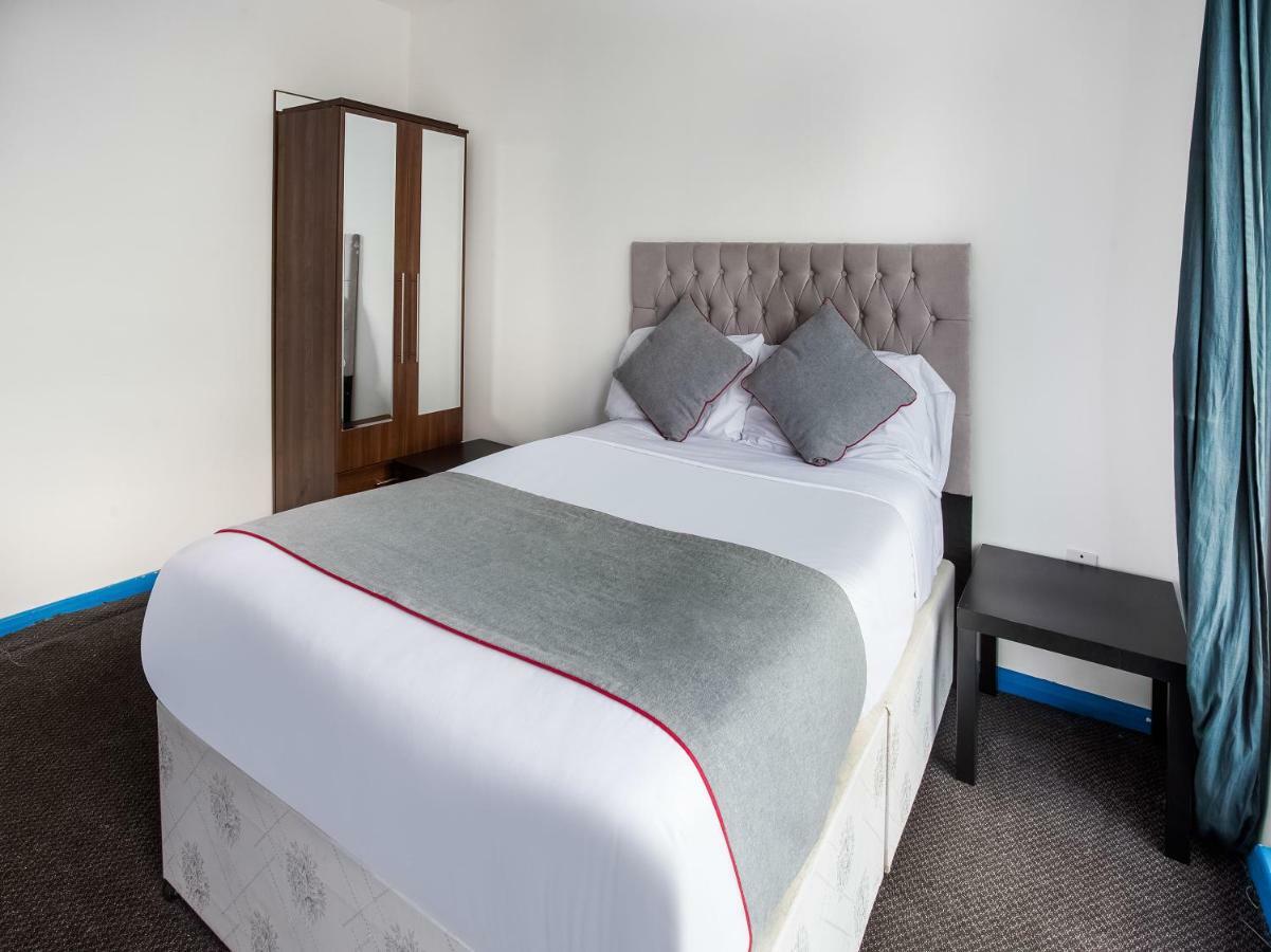The Clacton Hotel Экстерьер фото